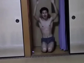 University students from Chuou University have fun with gay Japanese boy Sutehage.