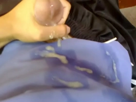 Gay Vietnamese man masturbates on webcam in Ho Chi Minh City
