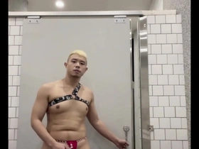 Gay sex scenes without clothes (33) with wanking and muscle men
