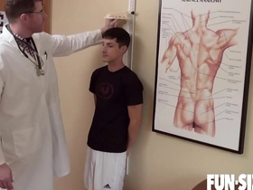 A hot doctor with a large penis seduces a small patient during a physical examination.