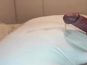 French amateur's steamy solo session of pillow humping and moaning
